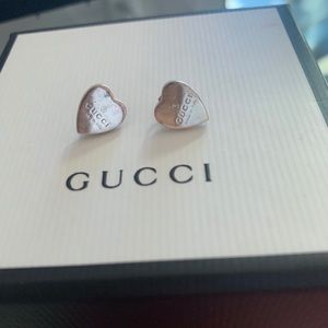 Gucci silver stud earring